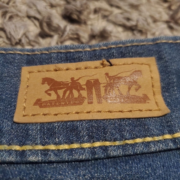 Levi's Womens Jean Capris - Picture 5 of 7